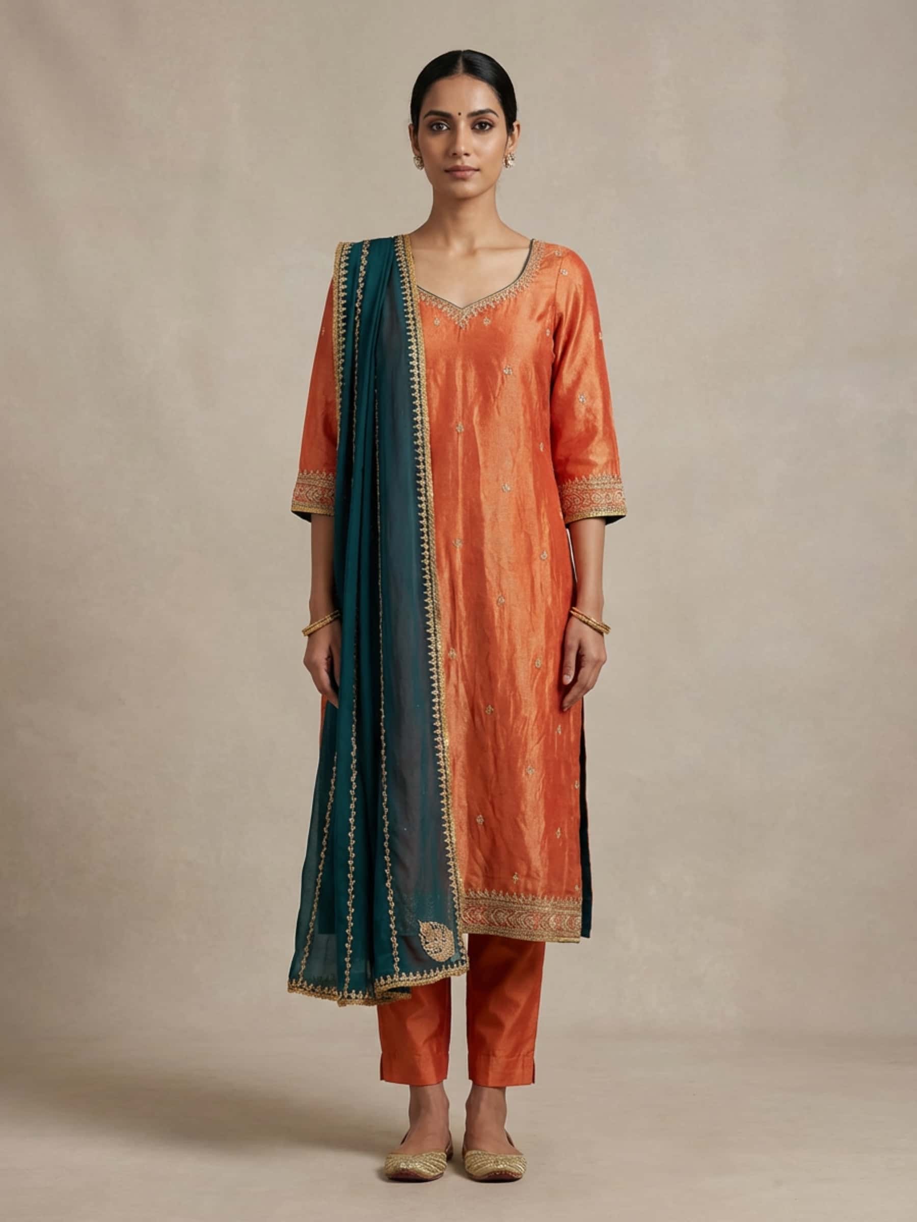 Pure Tissue Marodi Handworked Suit Set