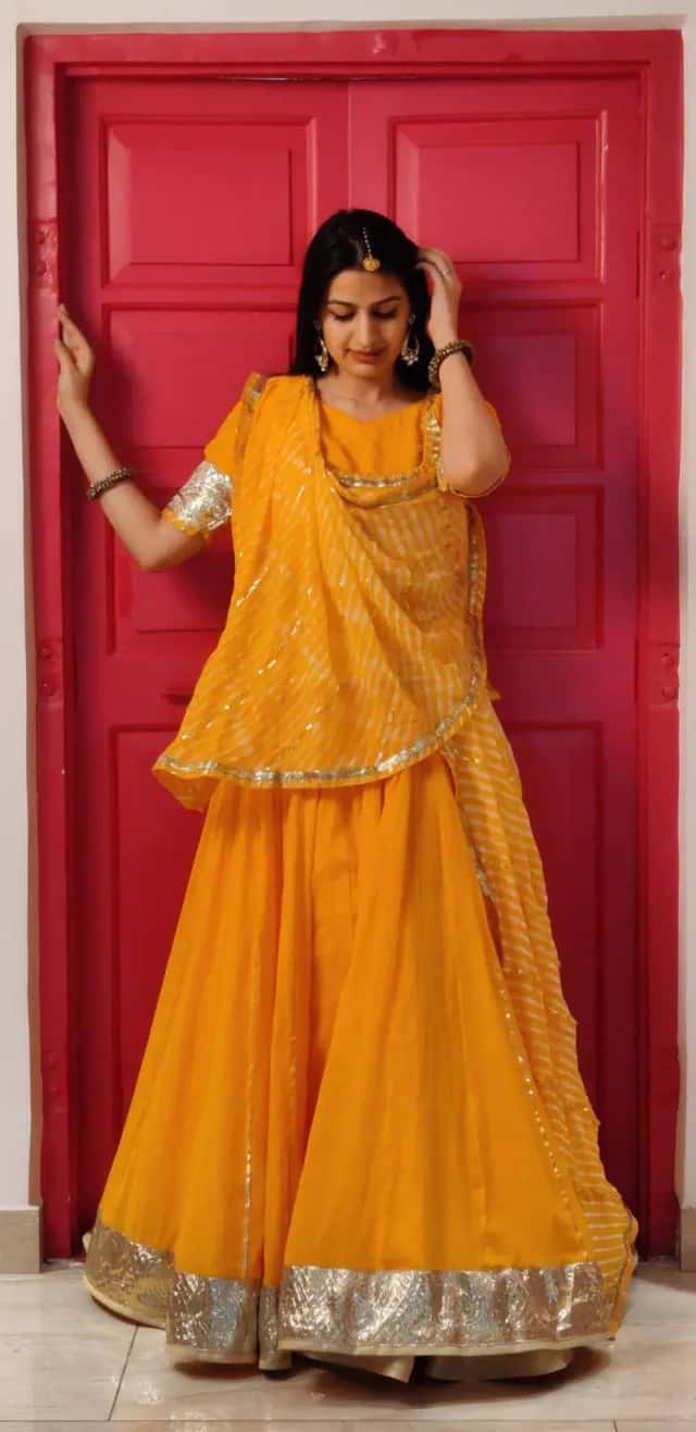 Yellow Rajputi Poshak - 80 Kali Lehenga thumbnail 3