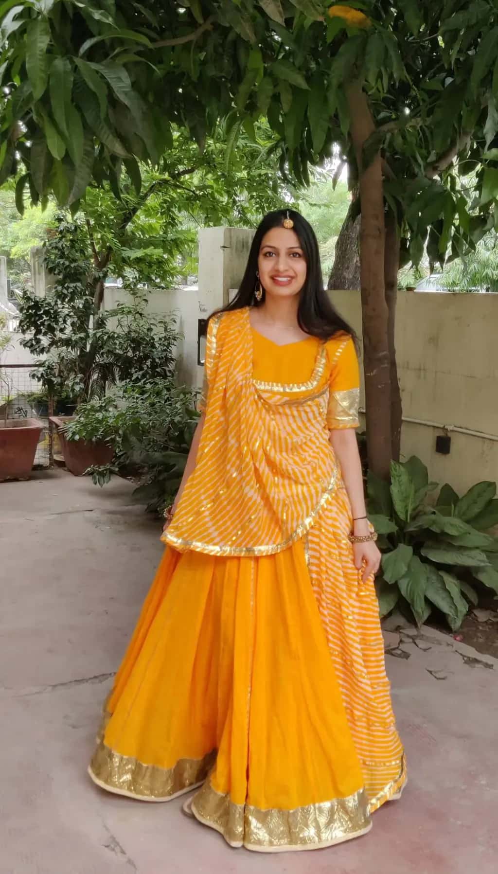 Yellow Rajputi Poshak - 80 Kali Lehenga thumbnail 11