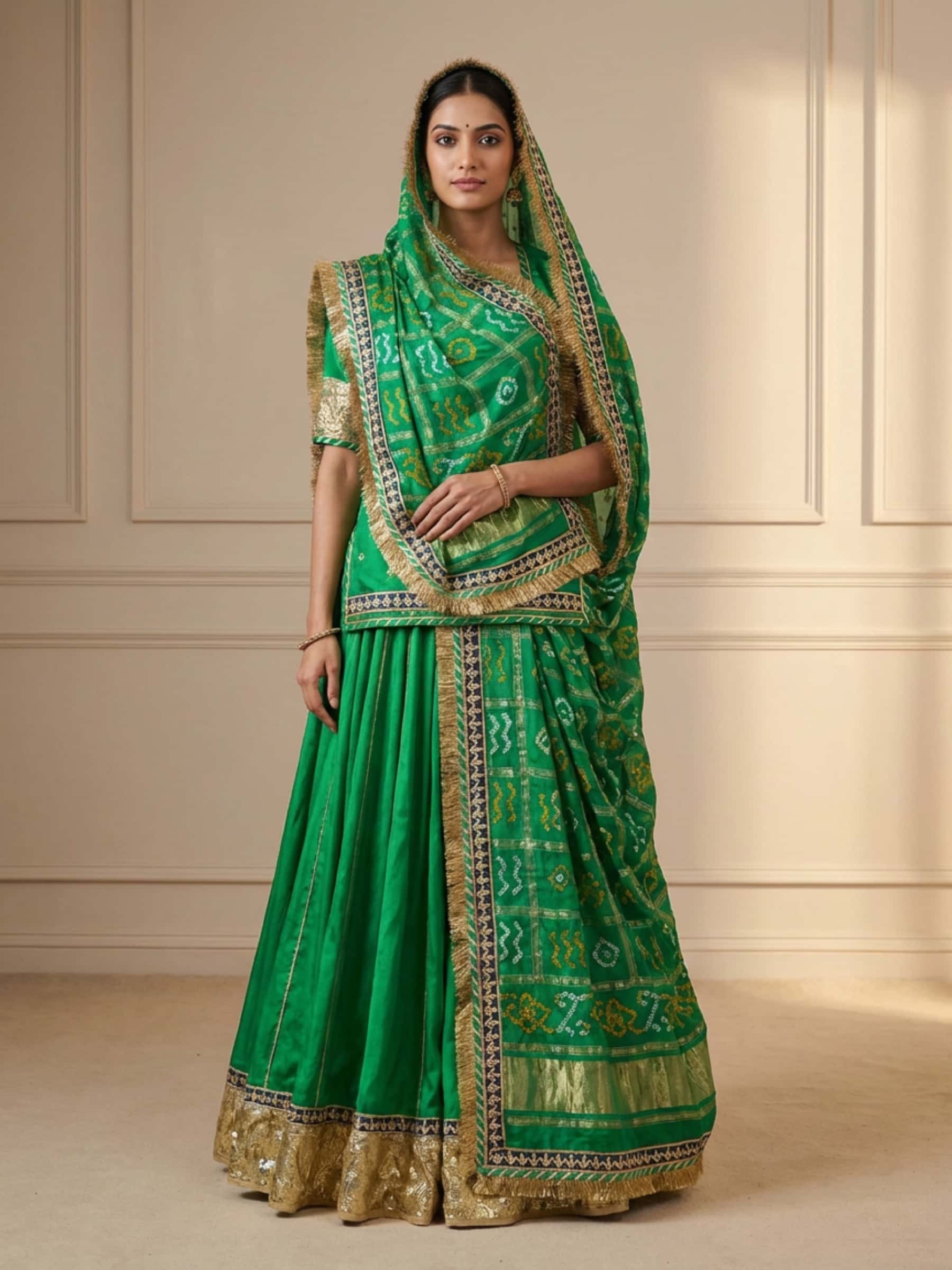 Pure Silk 80kali Poshak with Gharchola Odhna